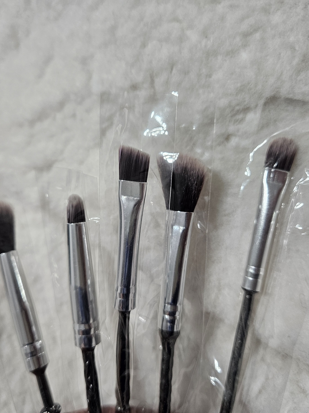 Storybook Cosmetics Original Storybook Wands 5 Piece Brush Set w/ Velvet Pouch - Picture 13 of 14